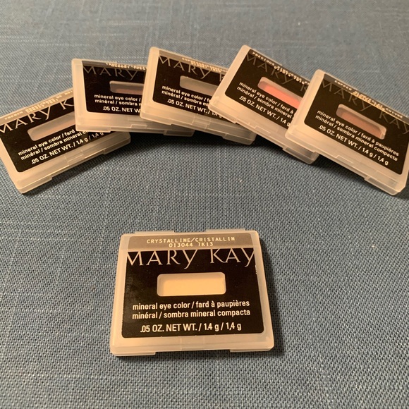 Mary Kay Eye Shadow - Picture 2 of 3